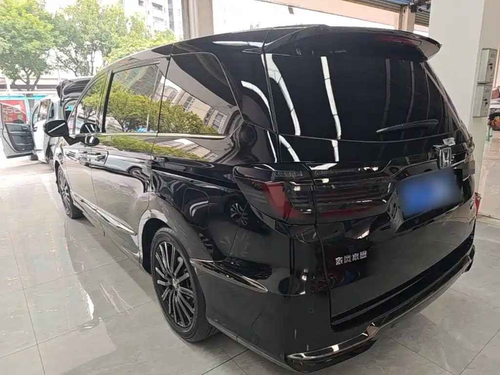 Honda Elysion — миниатюра 5