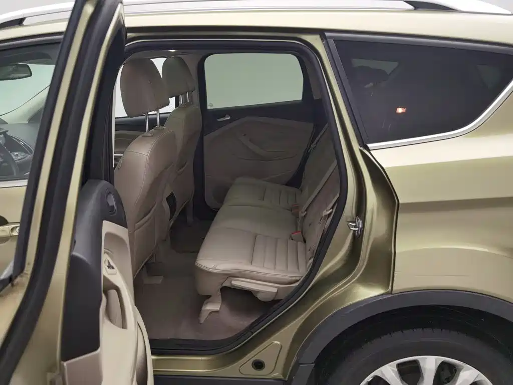 Ford Kuga — миниатюра 15