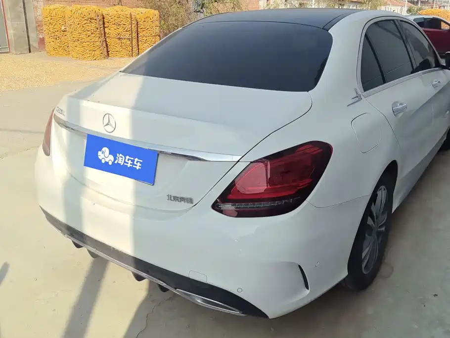 Mercedes-Benz C-Class — миниатюра 3