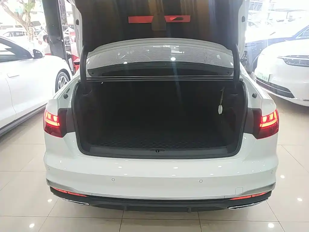 Audi A4L — миниатюра 19