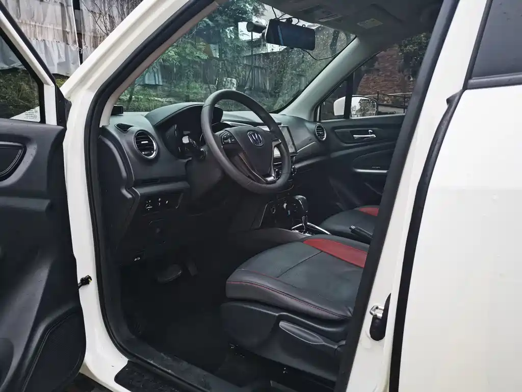 Changan CS15 — миниатюра 7