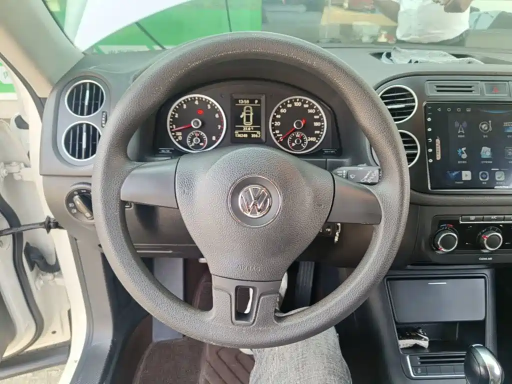 Volkswagen Tiguan — миниатюра 11