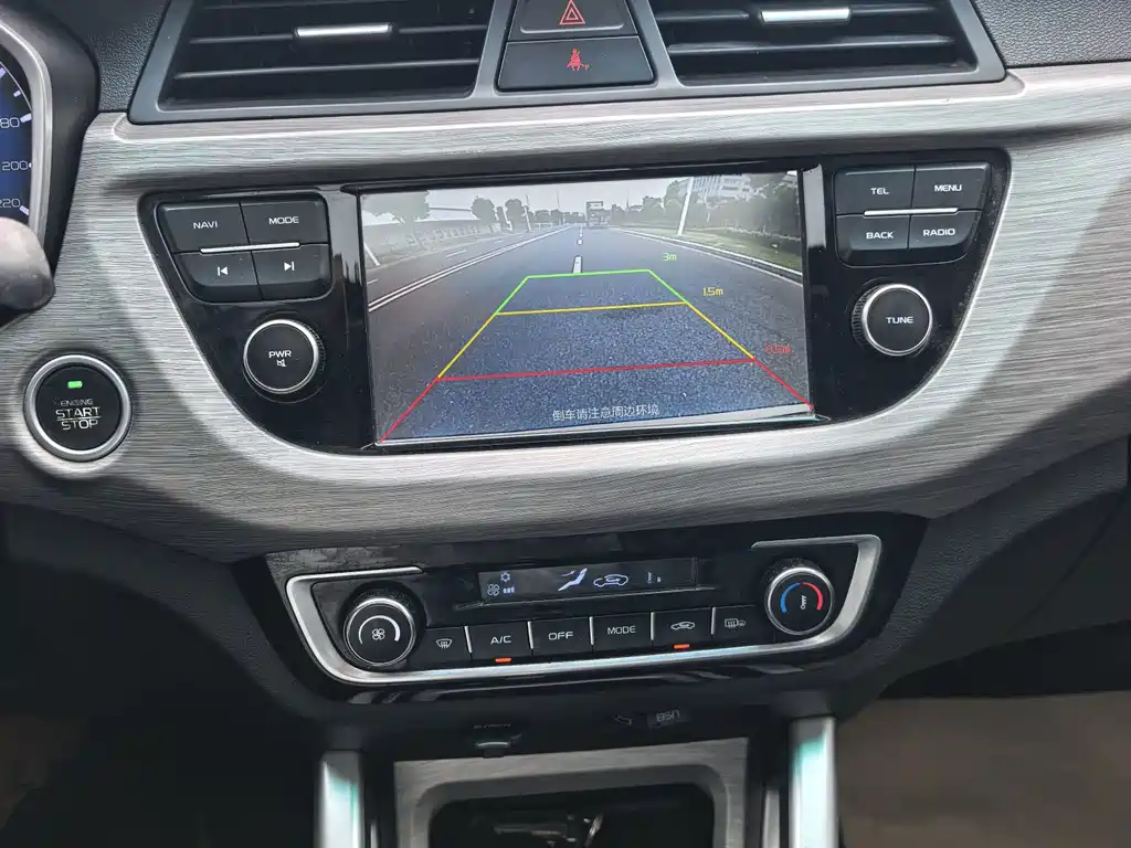 Geely Vision X3 — миниатюра 7