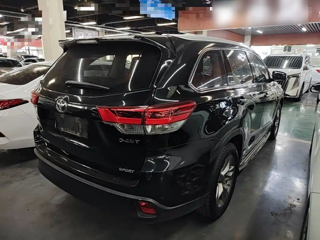 Toyota Highlander — миниатюра 7