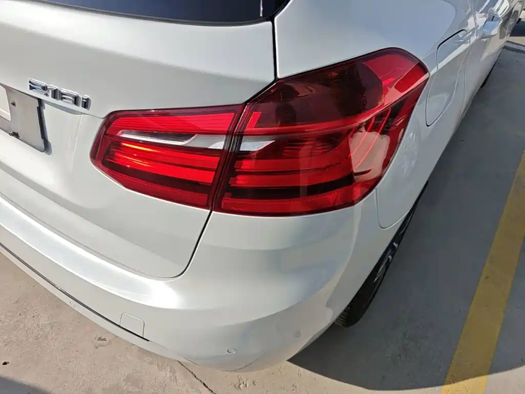 BMW 2 Series Active Tourer — миниатюра 8