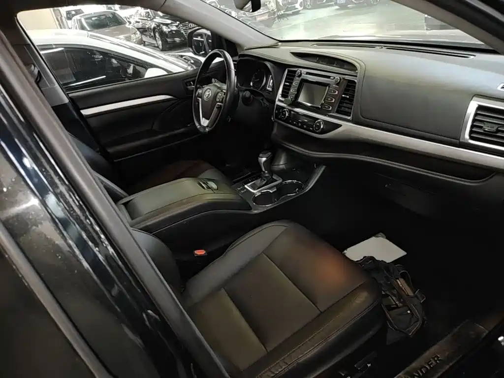 Toyota Highlander — миниатюра 25
