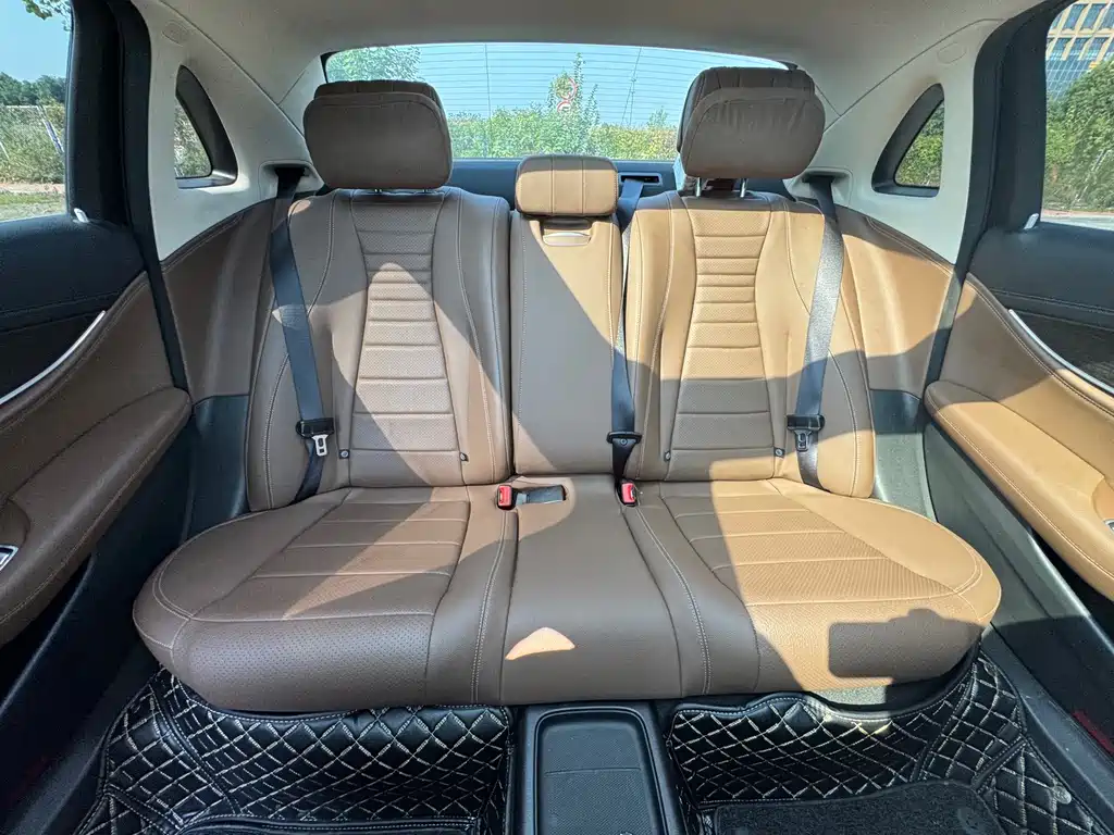 Mercedes-Benz E-Class — миниатюра 14
