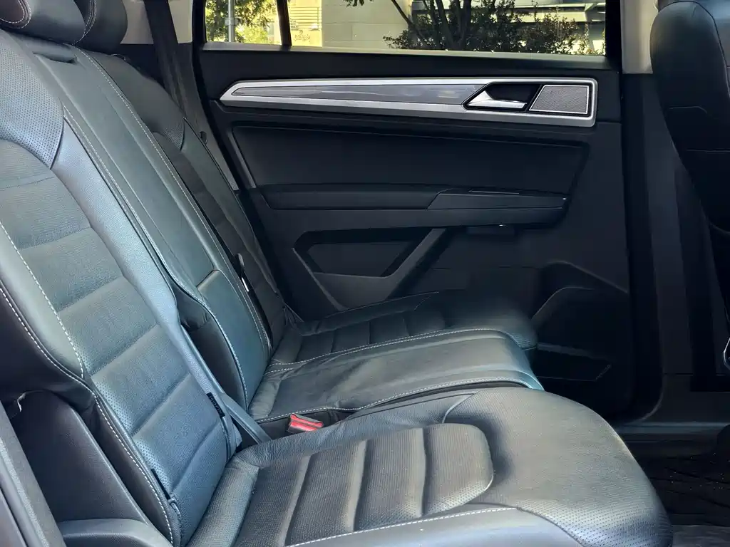 Volkswagen Teramont — миниатюра 12