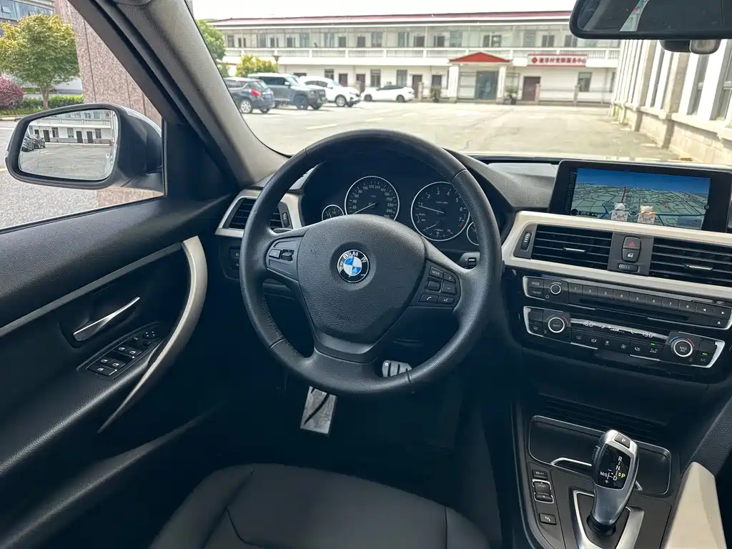 BMW 3 Series — миниатюра 31