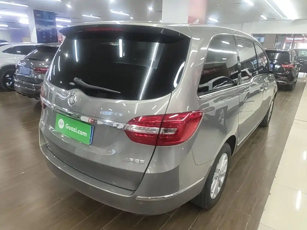 Buick GL8 — миниатюра 7
