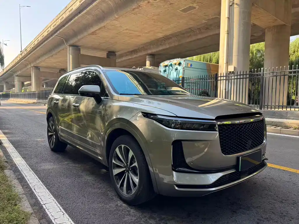 Li Auto Li ONE — миниатюра 2