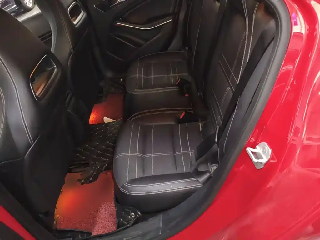 Mercedes-Benz A-Class (Import) — миниатюра 17