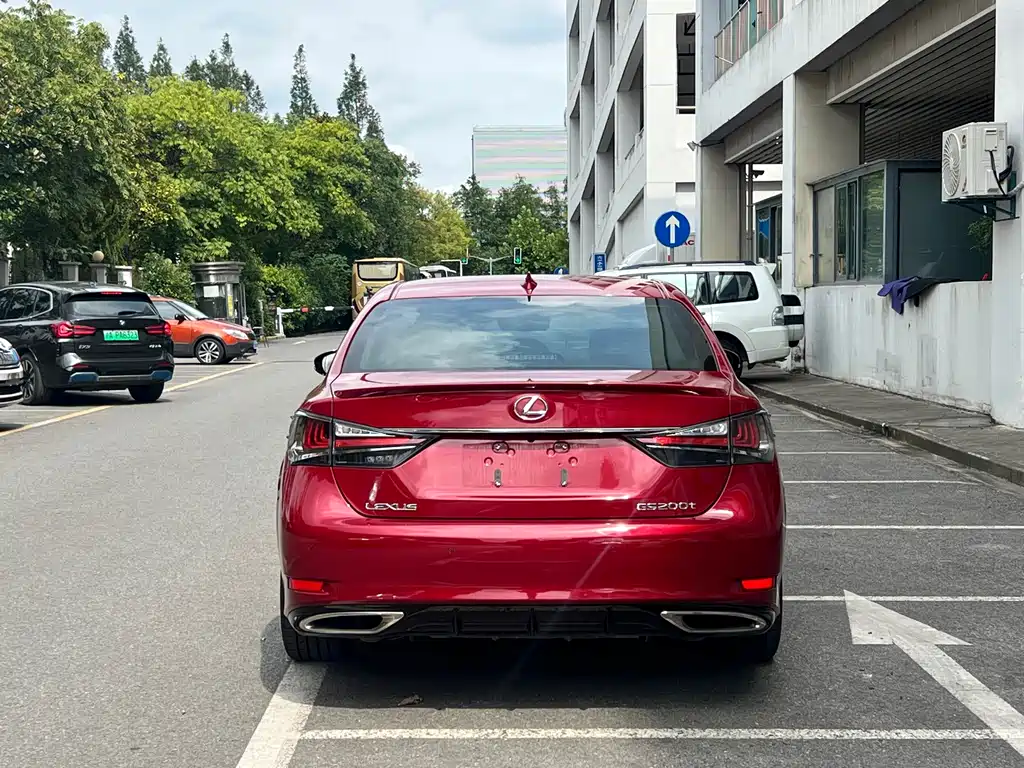 Lexus GS — миниатюра 6