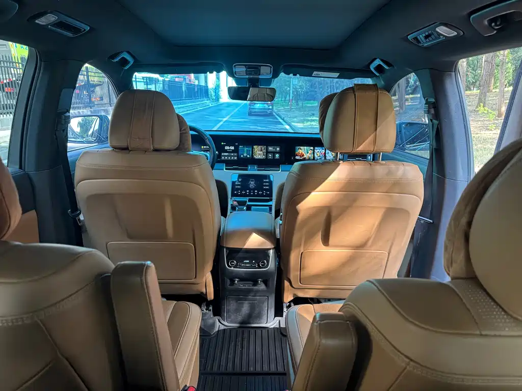 Li Auto Li ONE — миниатюра 15