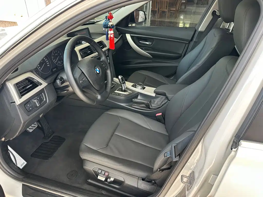 BMW 3 Series — миниатюра 11
