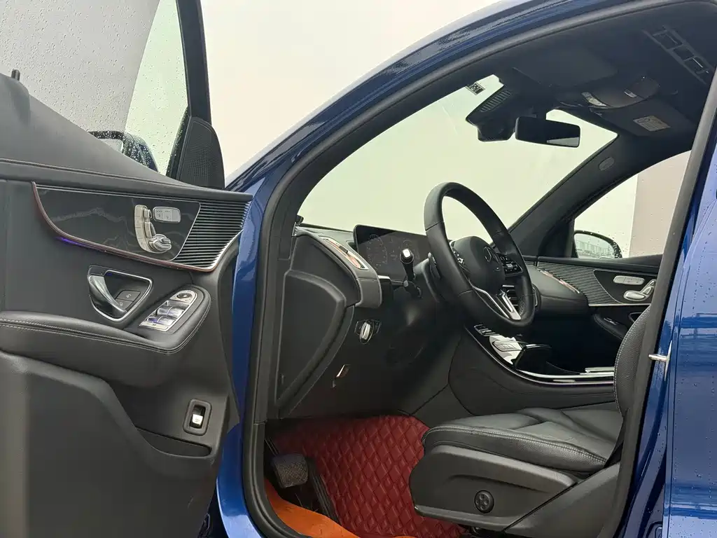 Mercedes-Benz EQC — миниатюра 10