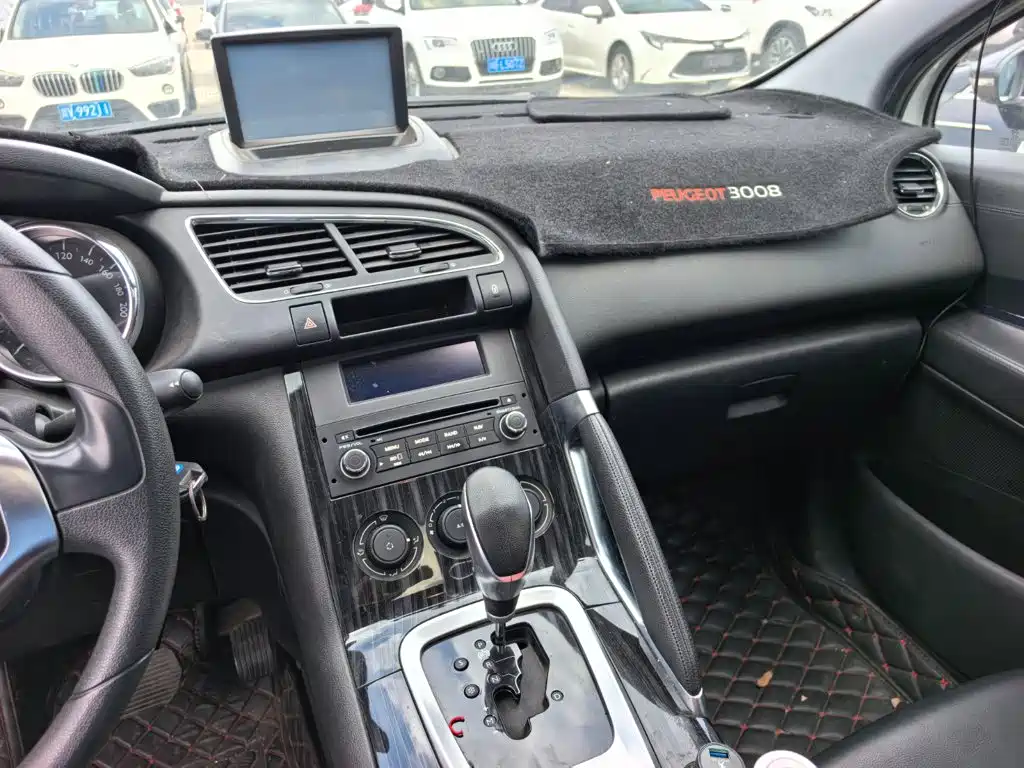 Peugeot 3008 — миниатюра 12