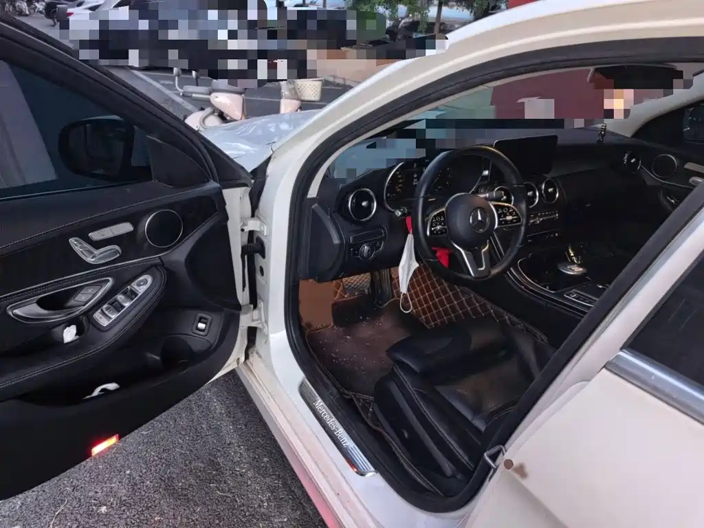 Mercedes-Benz C-Class — миниатюра 14