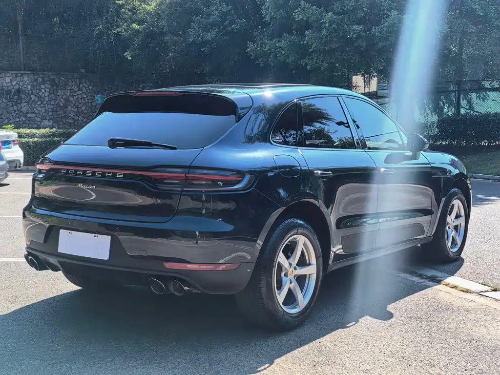 Porsche Macan — миниатюра 9