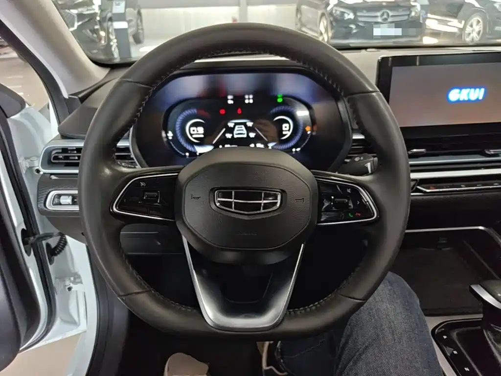 Geely Emgrand — миниатюра 11
