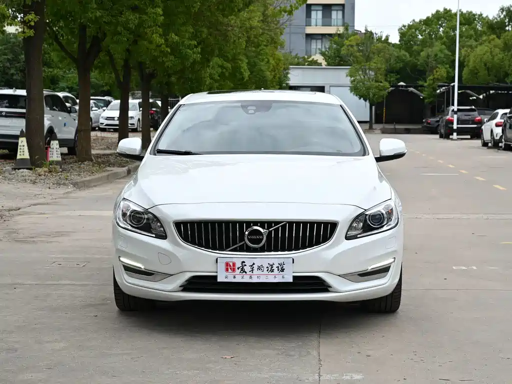 Volvo S60 — миниатюра 2