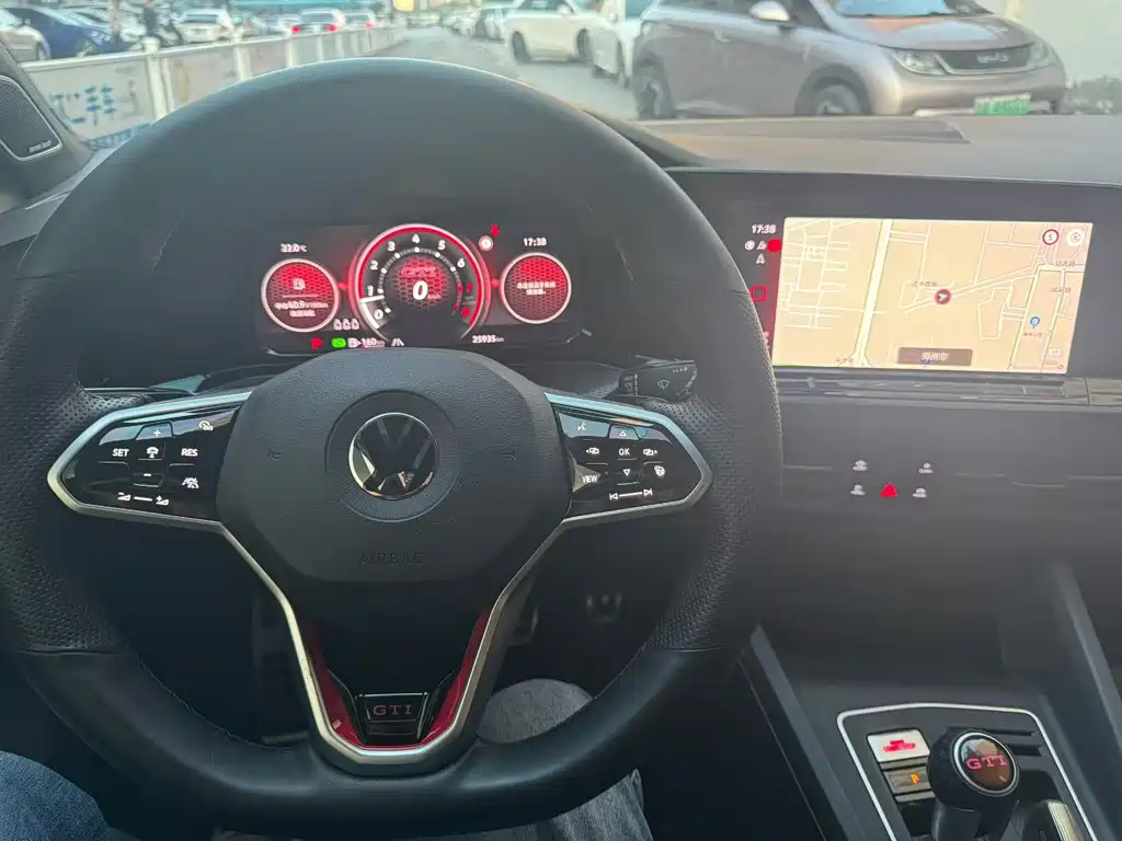 Volkswagen Golf GTI — миниатюра 5