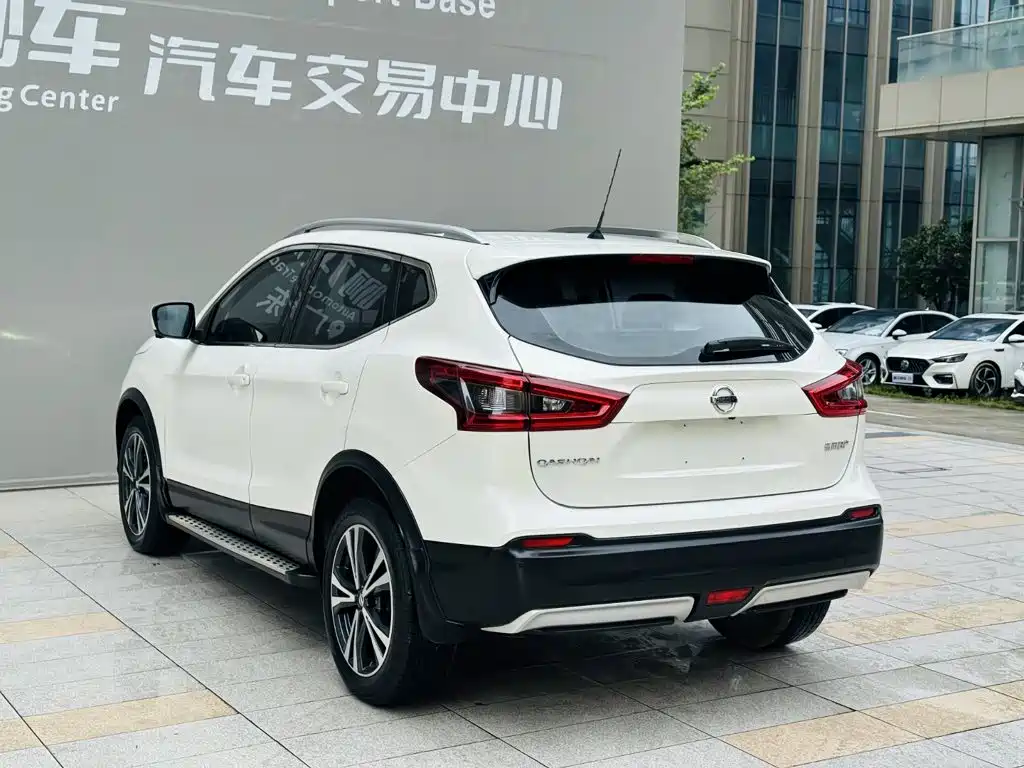 Nissan Qashqai — миниатюра 17