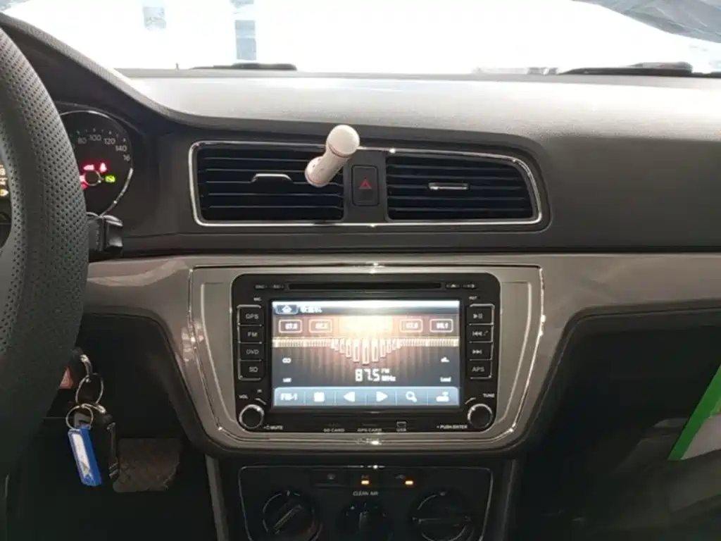 Volkswagen Lavida — миниатюра 13