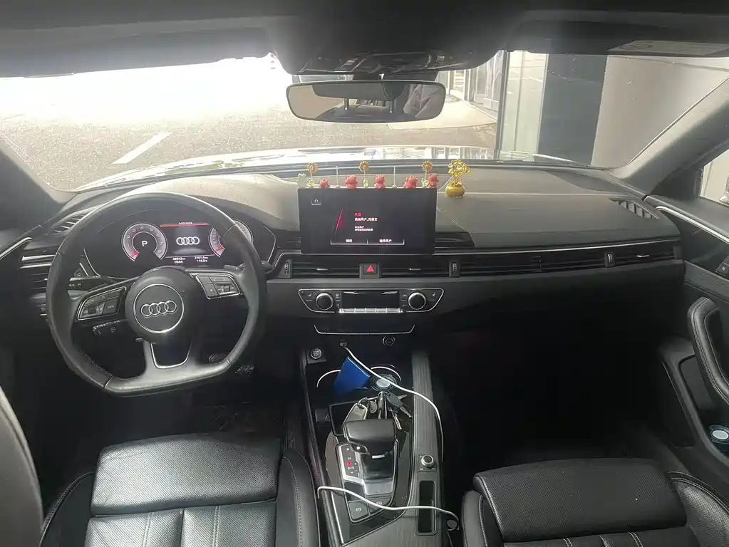 Audi A4L 2023 40 TFSI Luxury