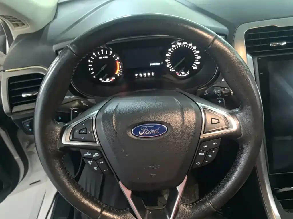 Ford Mondeo — миниатюра 11