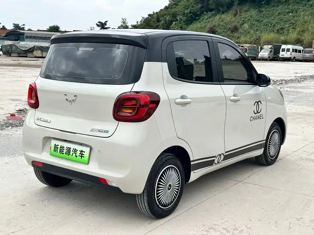 Wuling MINIEV — миниатюра 9