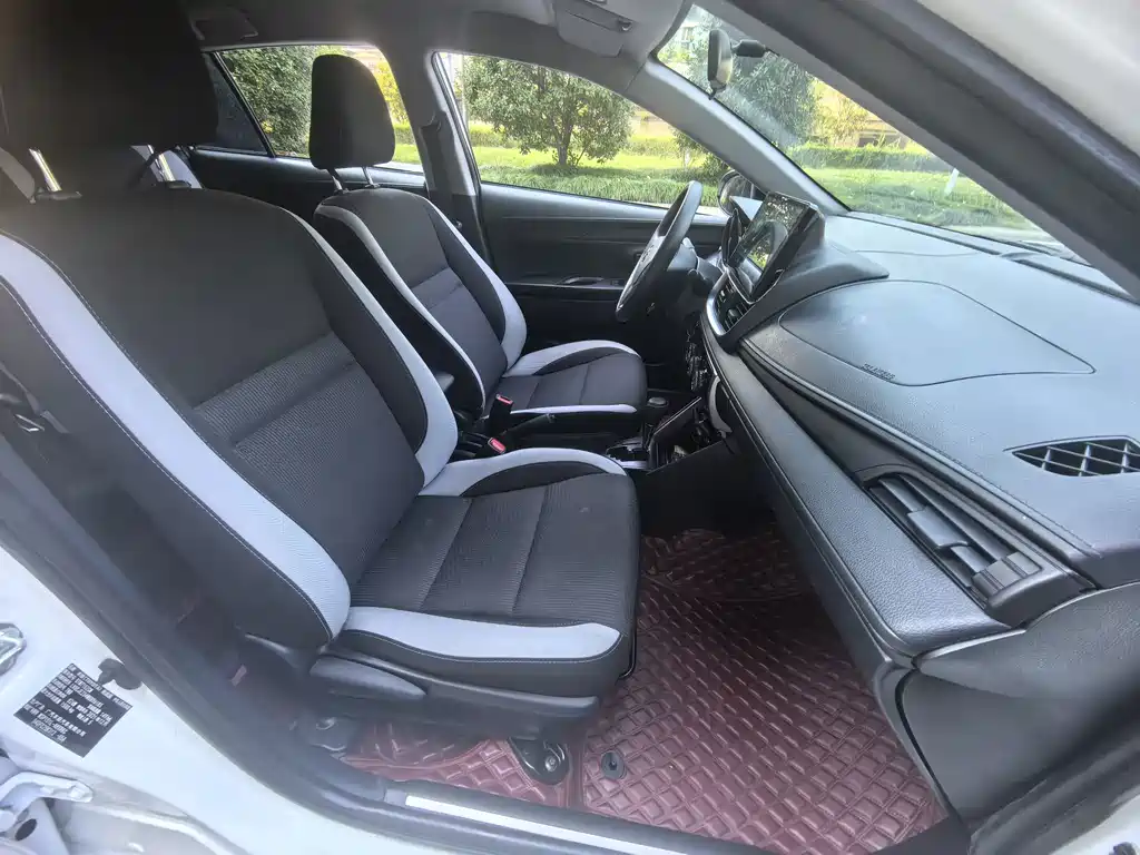 Toyota Yaris L — миниатюра 14