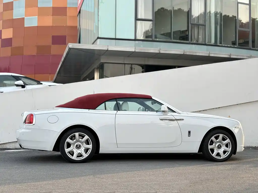 Rolls-Royce Dawn — миниатюра 3