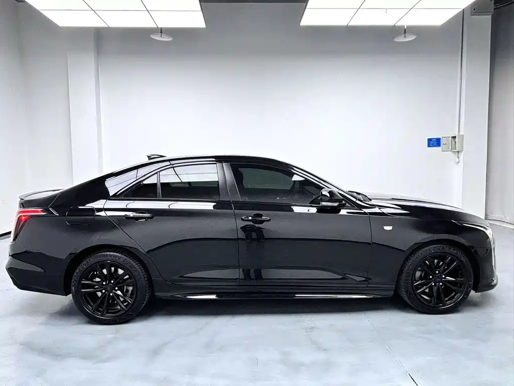 Cadillac CT4 — миниатюра 3