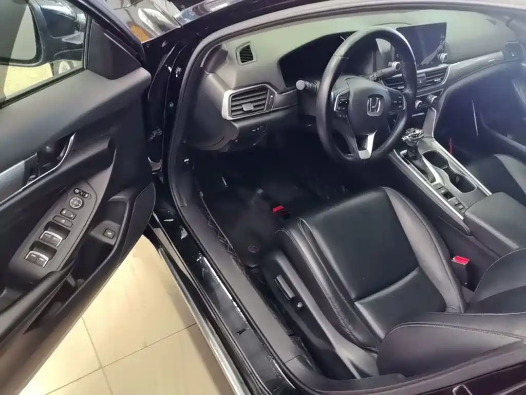Honda Accord — миниатюра 16