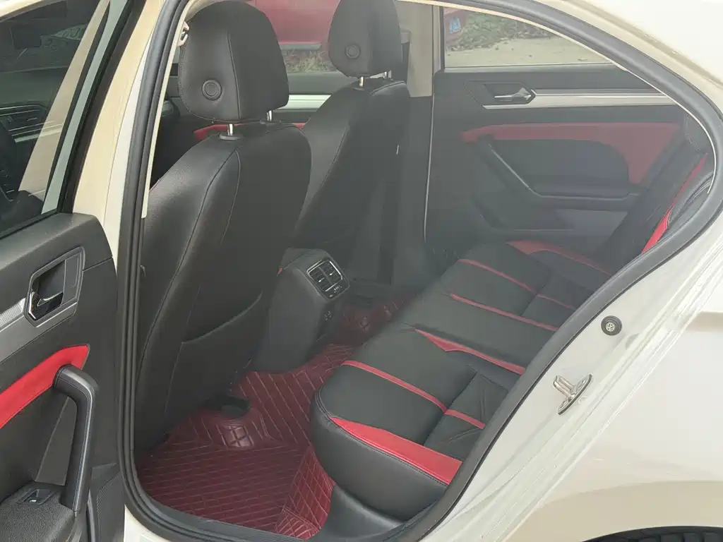 Volkswagen Lamando — миниатюра 10