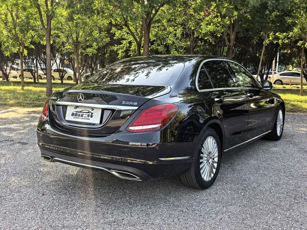 Mercedes-Benz C-Class — миниатюра 6