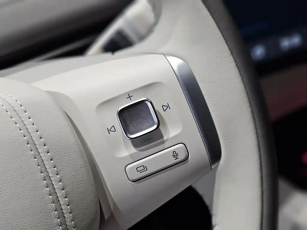 Changan Deepal DARK BLUE L07