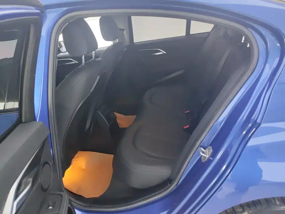 BMW 1 Series — миниатюра 11