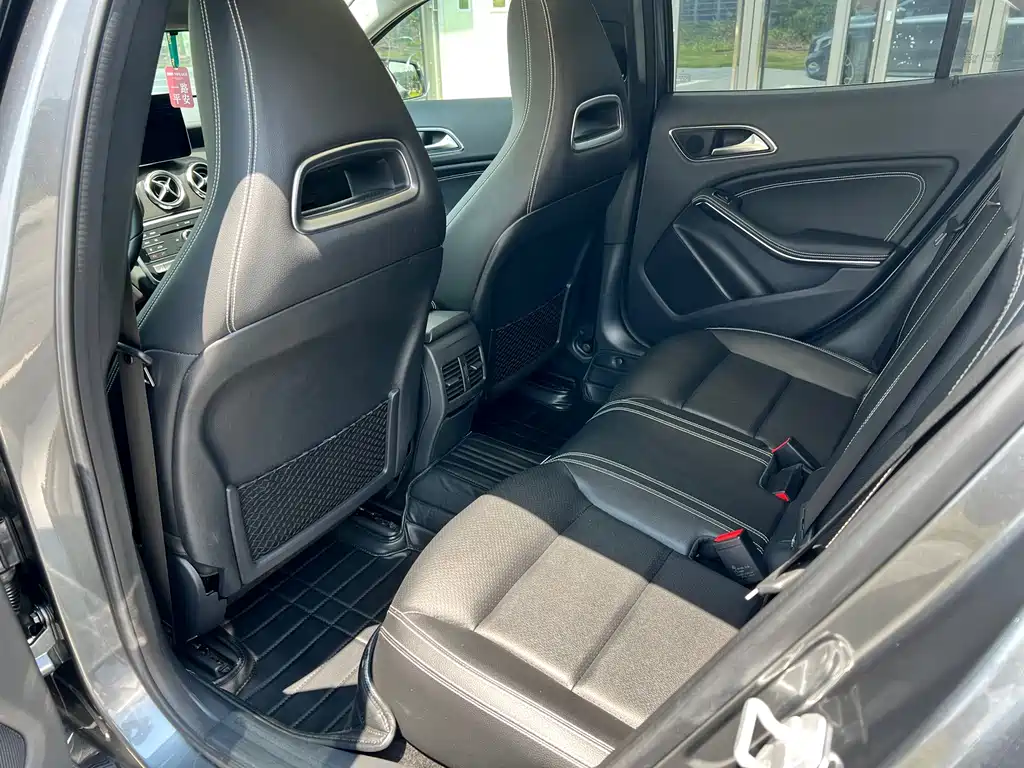 Mercedes-Benz GLA — миниатюра 9