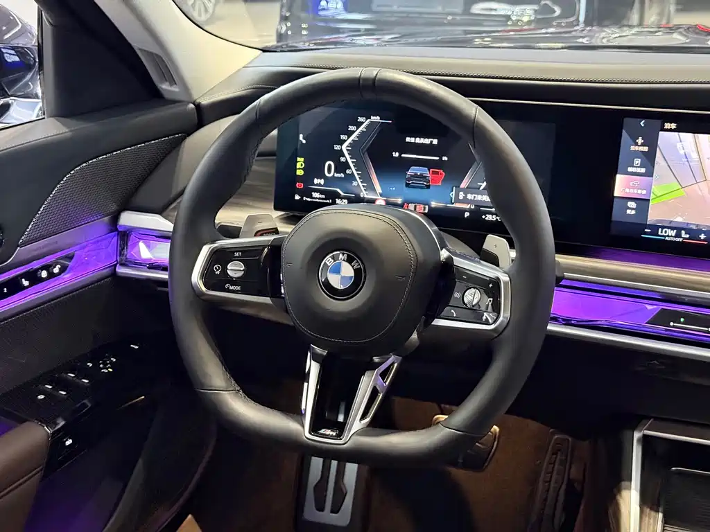 BMW 7 Series — миниатюра 5