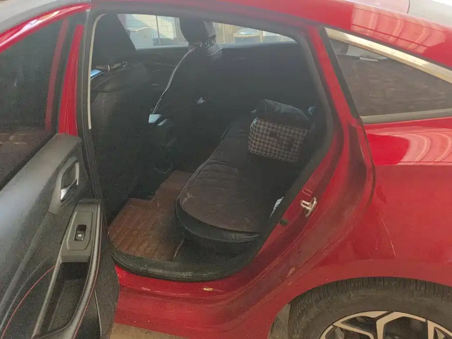 MG MG5 — миниатюра 11