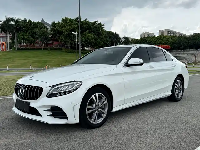 MERCEDES BENZ C CLASS