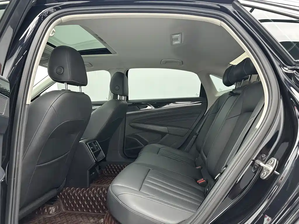 Volkswagen Passat — миниатюра 6