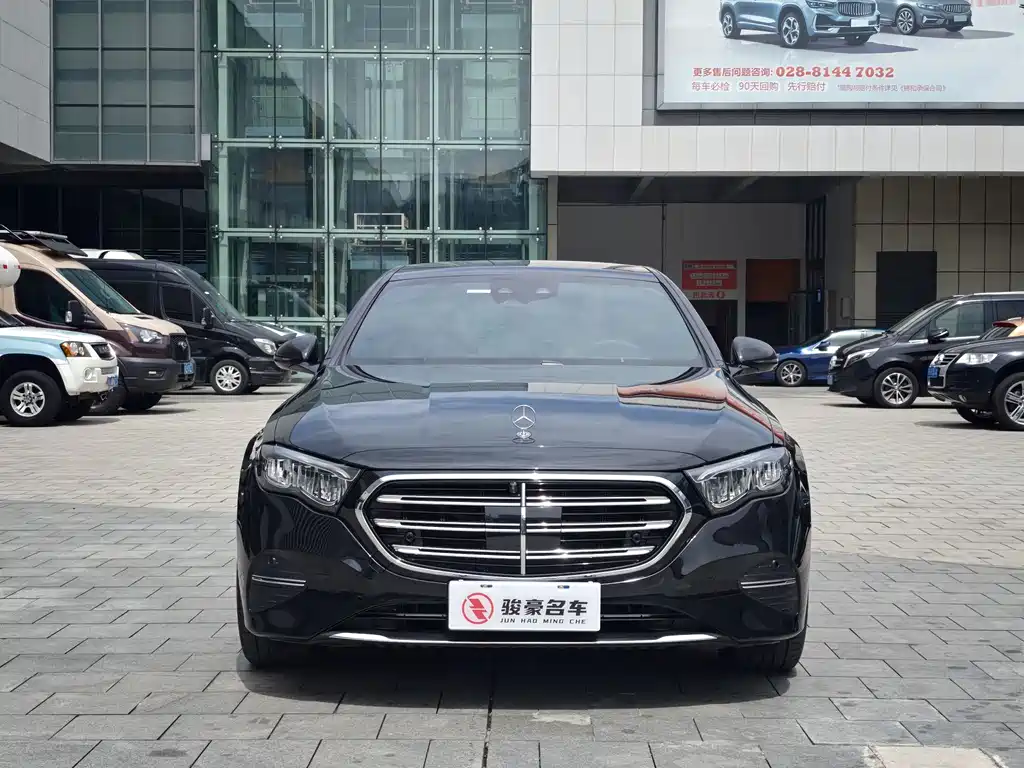 Mercedes-Benz E-Class — миниатюра 2