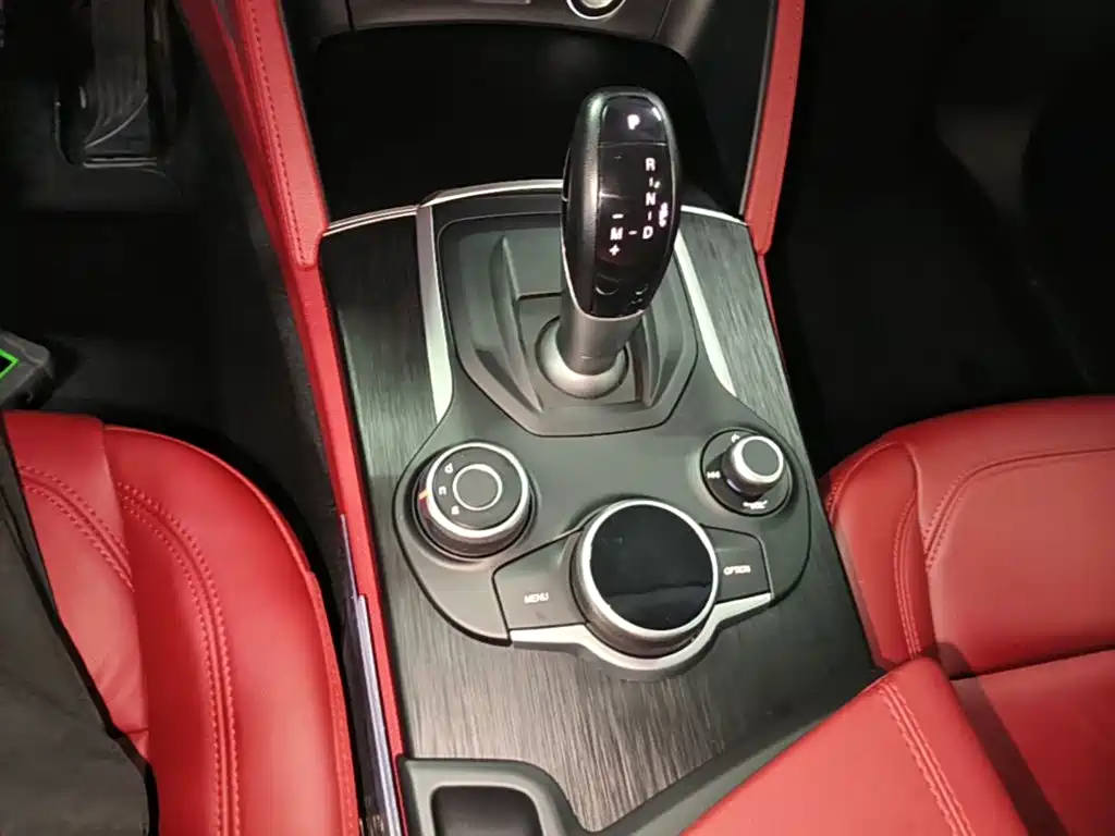 Alfa Romeo Stelvio — миниатюра 14