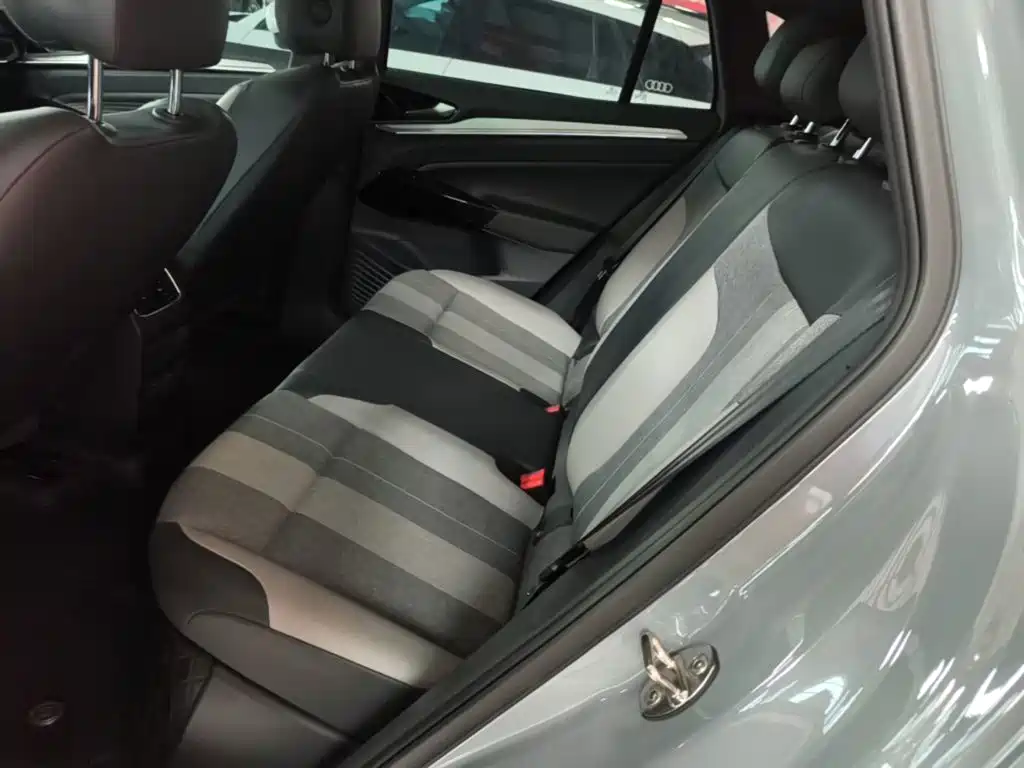 Volkswagen ID.4 Crozz — миниатюра 17