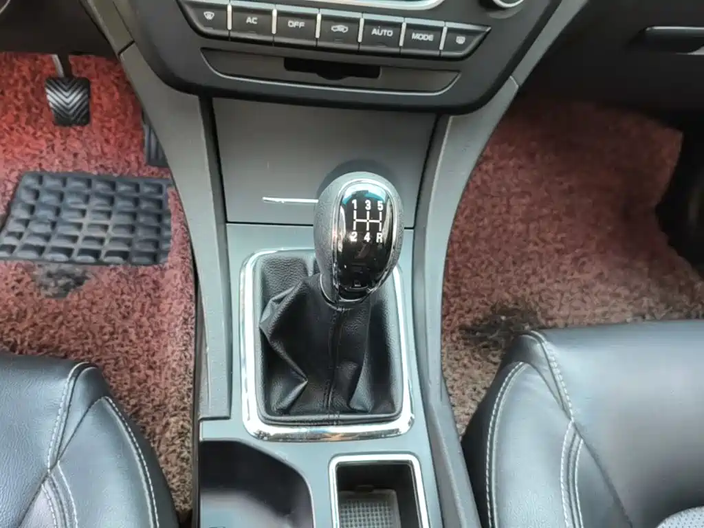 Geely Emgrand — миниатюра 14