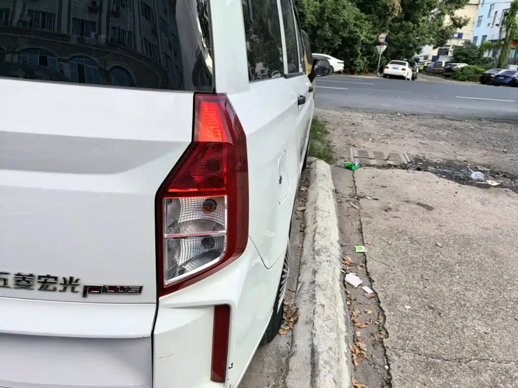 Wuling Hongguang PLUS — миниатюра 8