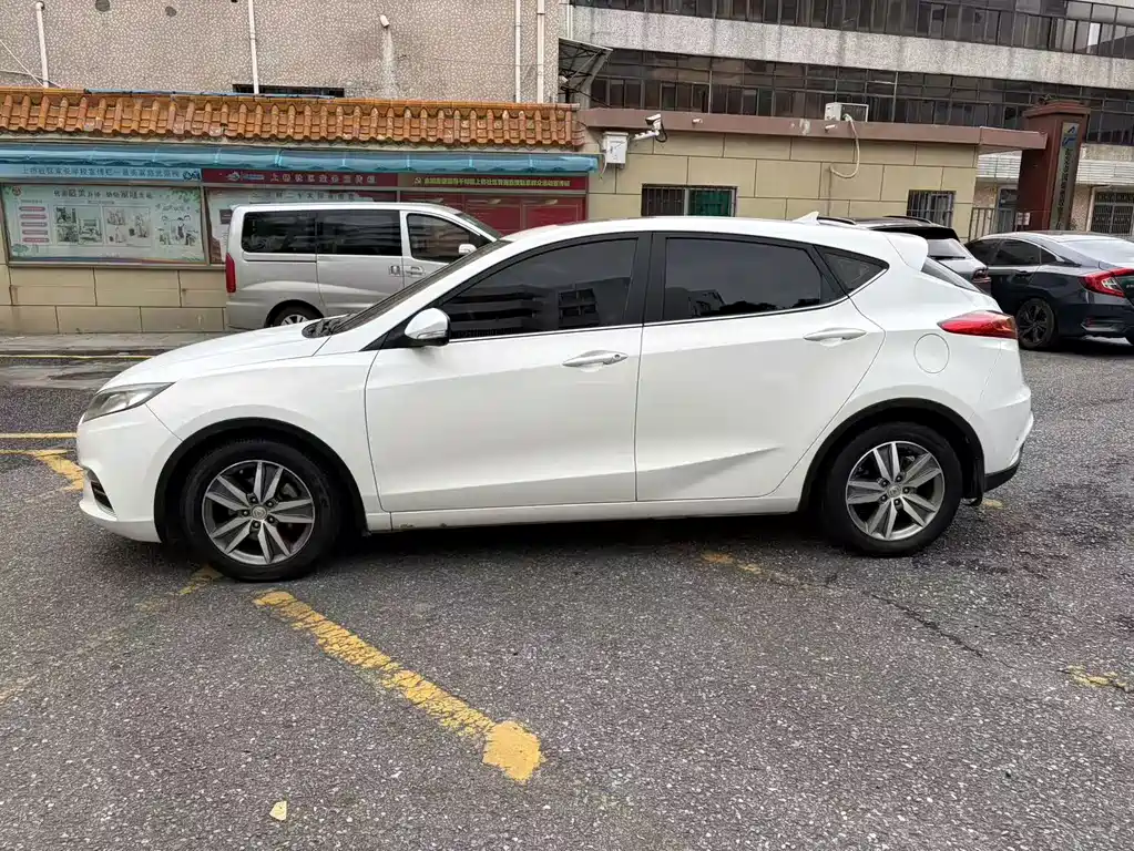 Changan Eado XT — миниатюра 8
